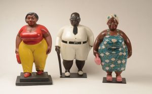 アフリカの太った男と女（左の女性：H54cm、中央の男性H60cm、右の女性：H58cm）