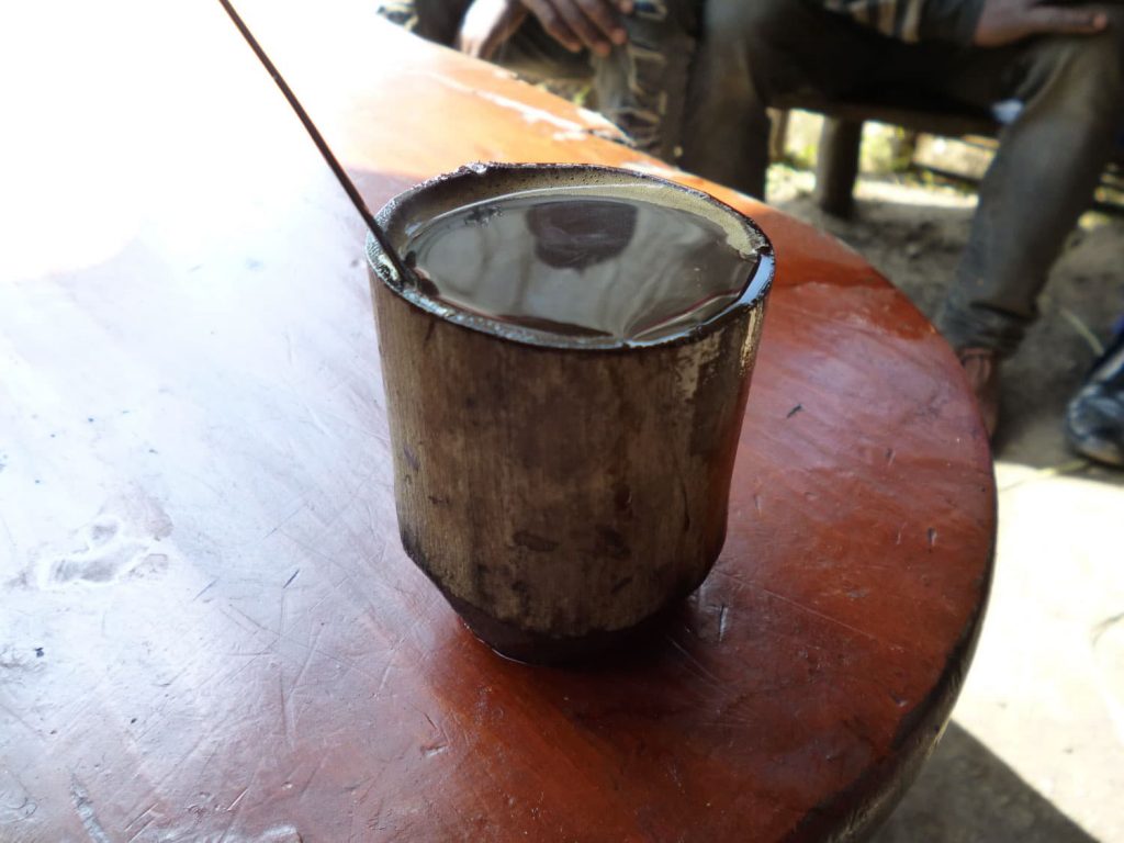 カッファ地域では伝統的にコーヒーカップに竹が利用されいます