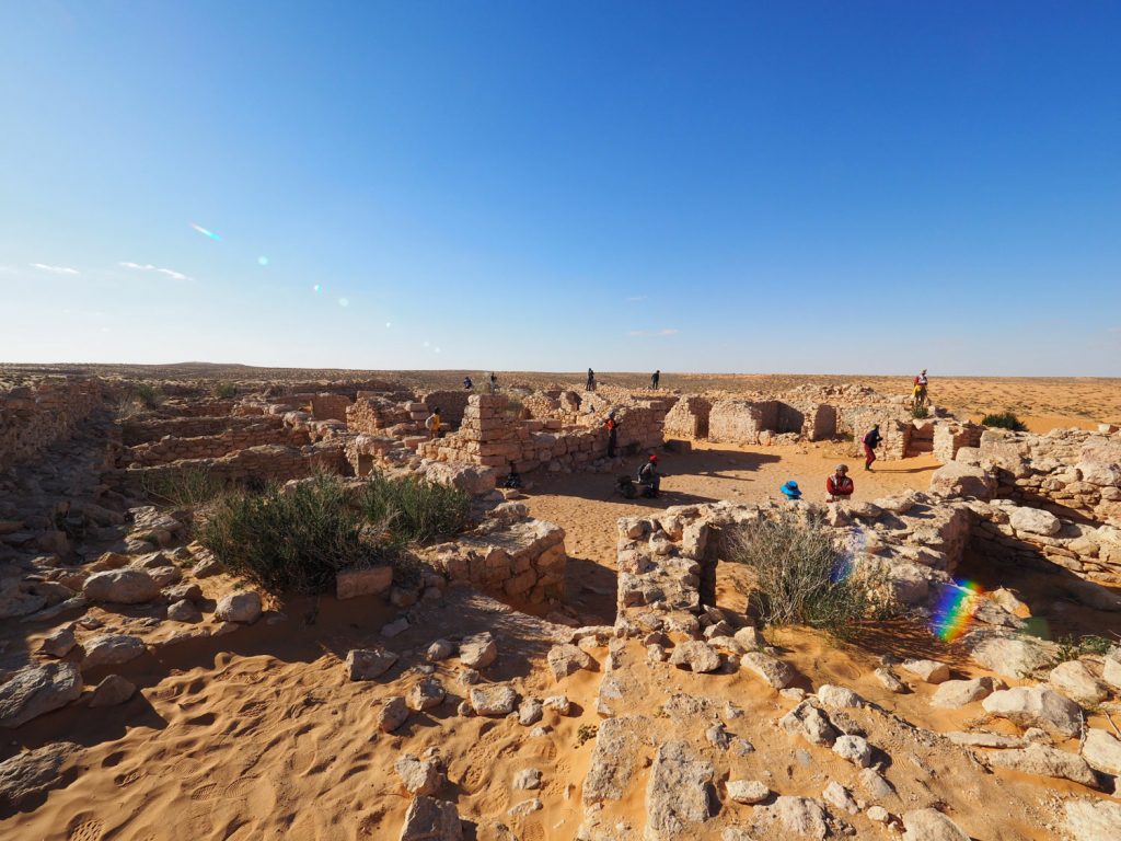 ローマ時代の遺跡が残る、クサール・ギレンが砂漠旅のゴール