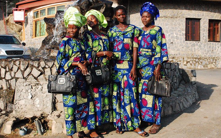 おしゃれなアフリカン・ファッションはテーラーの仕立てが重要