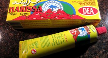 唐辛子を使ったチュニジアの辛口の調味料 「ハリッサ」