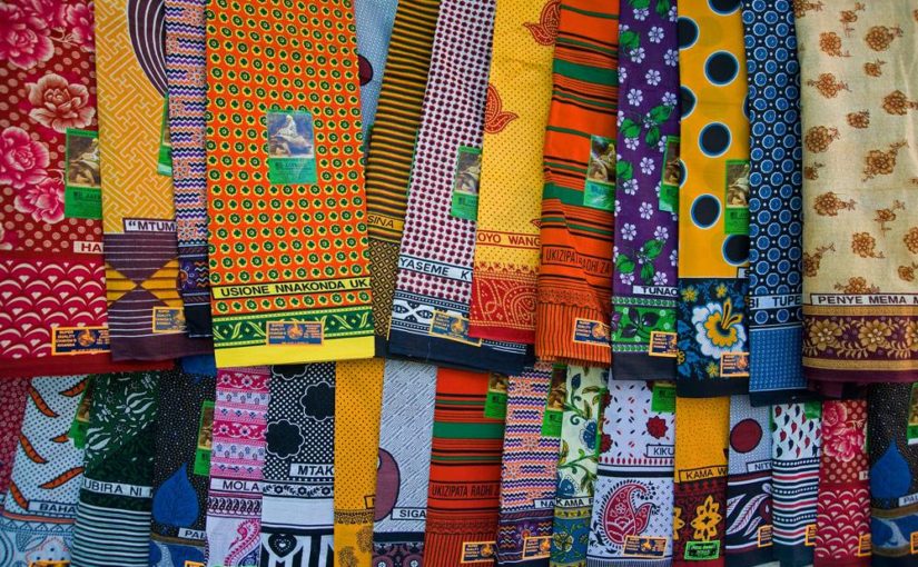 旅行にも便利な東アフリカのカラフルな布「カンガ」