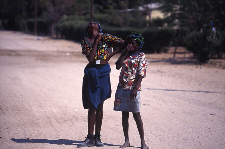 Africa Deep!! 42　アフリカ女性の命はヘアースタイルにつきる