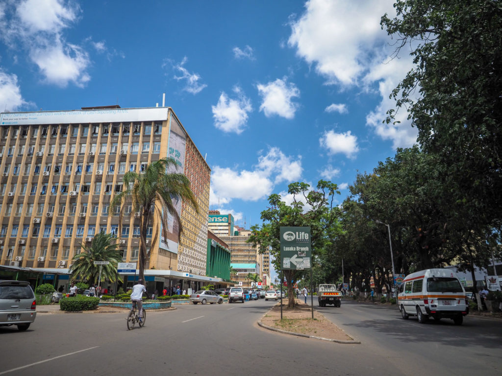 ザンビアの首都ルサカです なかなかの大都市です アフリカ旅行の道祖神ブログ