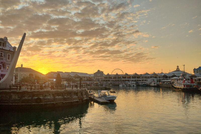 ウォーターフロントの夕焼け。さようなら、ケープタウン。