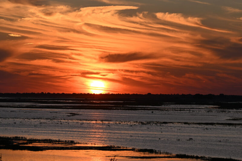 チョベ川に沈む夕日