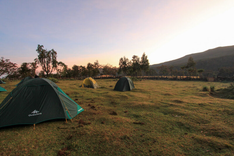 キャンプサイトの日の出